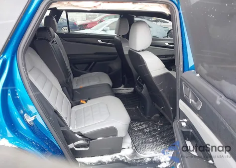 2024 Volkswagen Atlas Cross Sport 2.0T Sel R-Line z USA, uszkodzony, nr VIN 1V2AE2CA9RC241121